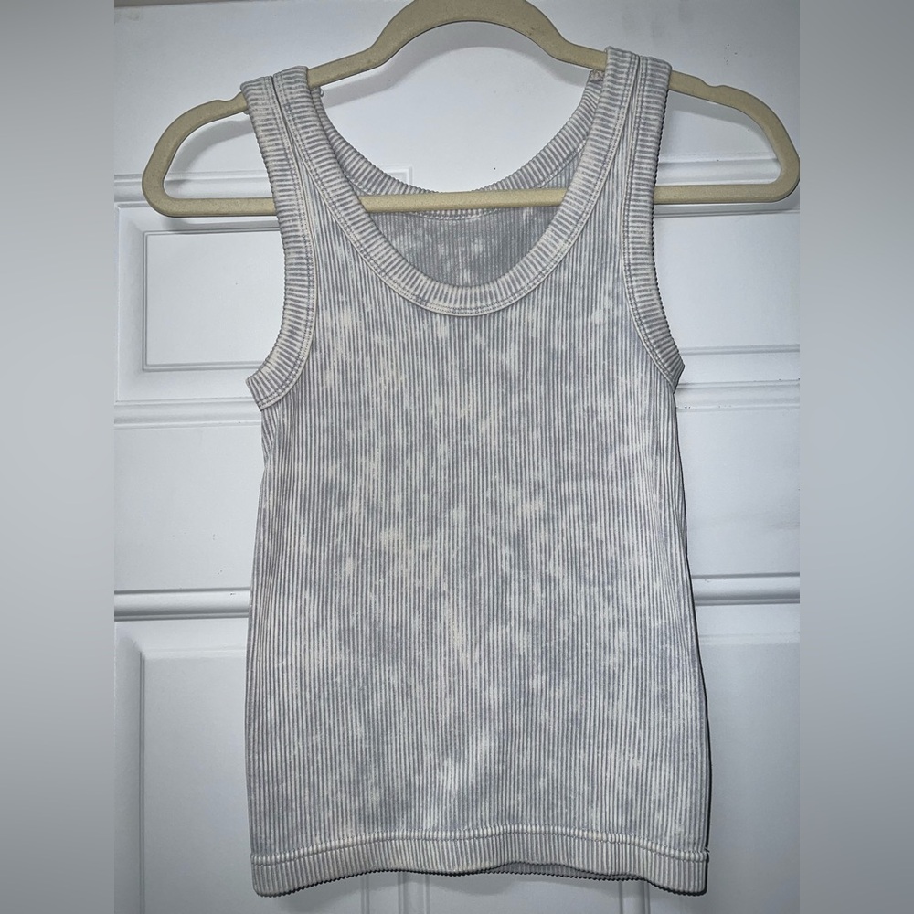 Zenana mineral washed ribbed reversible tank tops size L/XL
(All 4) - Picture 8 of 13
